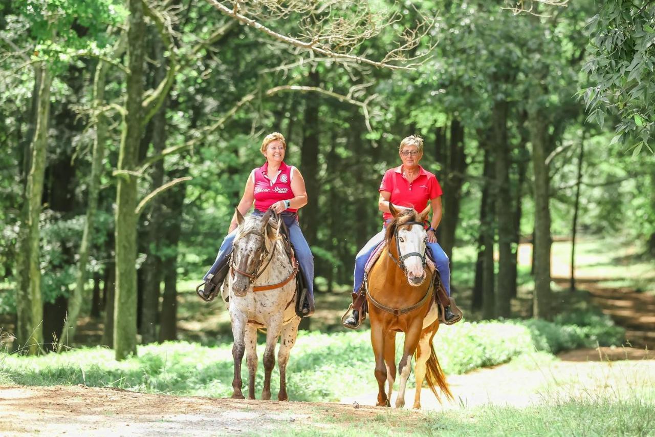 Southern Cross Guest Ranch Мадисън Екстериор снимка